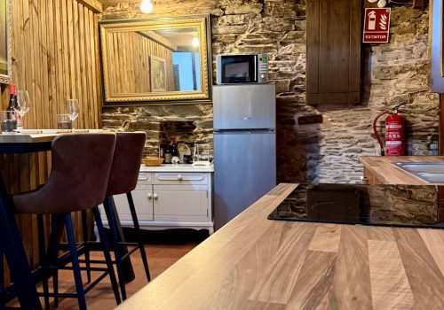 b50fbc06-2376-4b6c-b54f-1e32fff49786